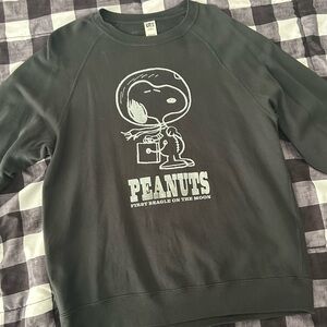 Uniqlo Black Peanuts Crewneck Sweatshirt